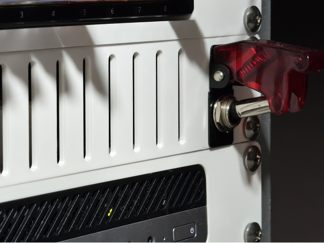 Memory Core Faceplate (10" rack blank plate)