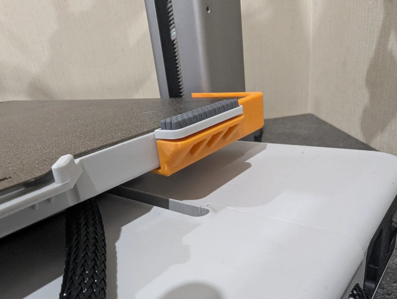 Bambu Lab A1 build plate aligner view 3