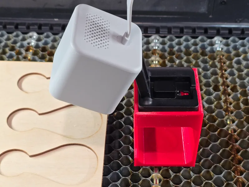 Wyze Cam v4 Stand