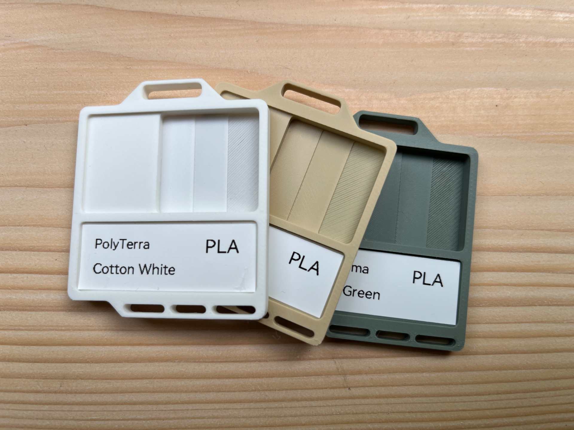 3D Printed Filament Sample Card with Label Slot
