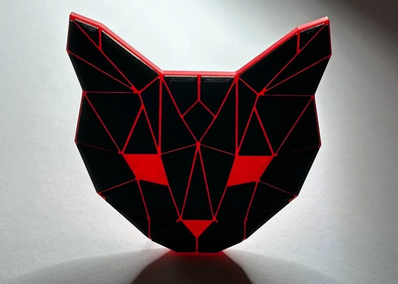 Meowgami (Polygon Cat on Plate)