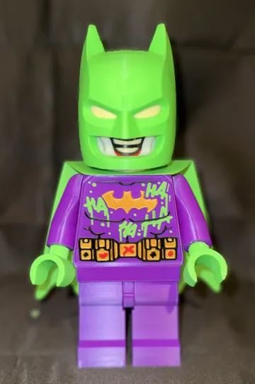 Figura decorativa: Jokerized Batman MegaFigure (5:1 Scale) — vista de referencia 3