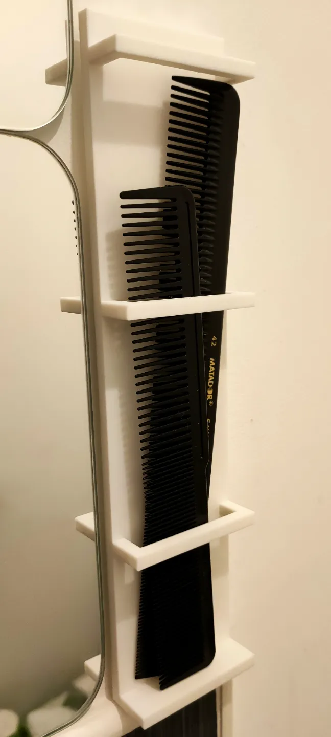 Comb holder