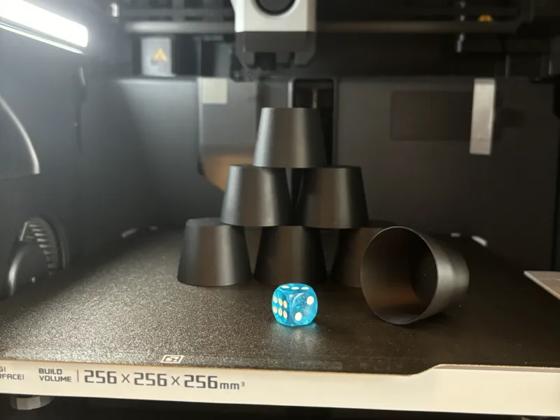 Simple stackable cup 4 grams