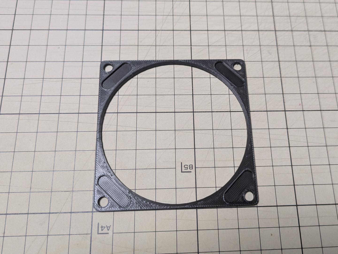 80㎜×80㎜ファン･ガード用スペーサー兼穴開けガイド