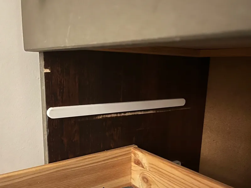 drawer runner replacement