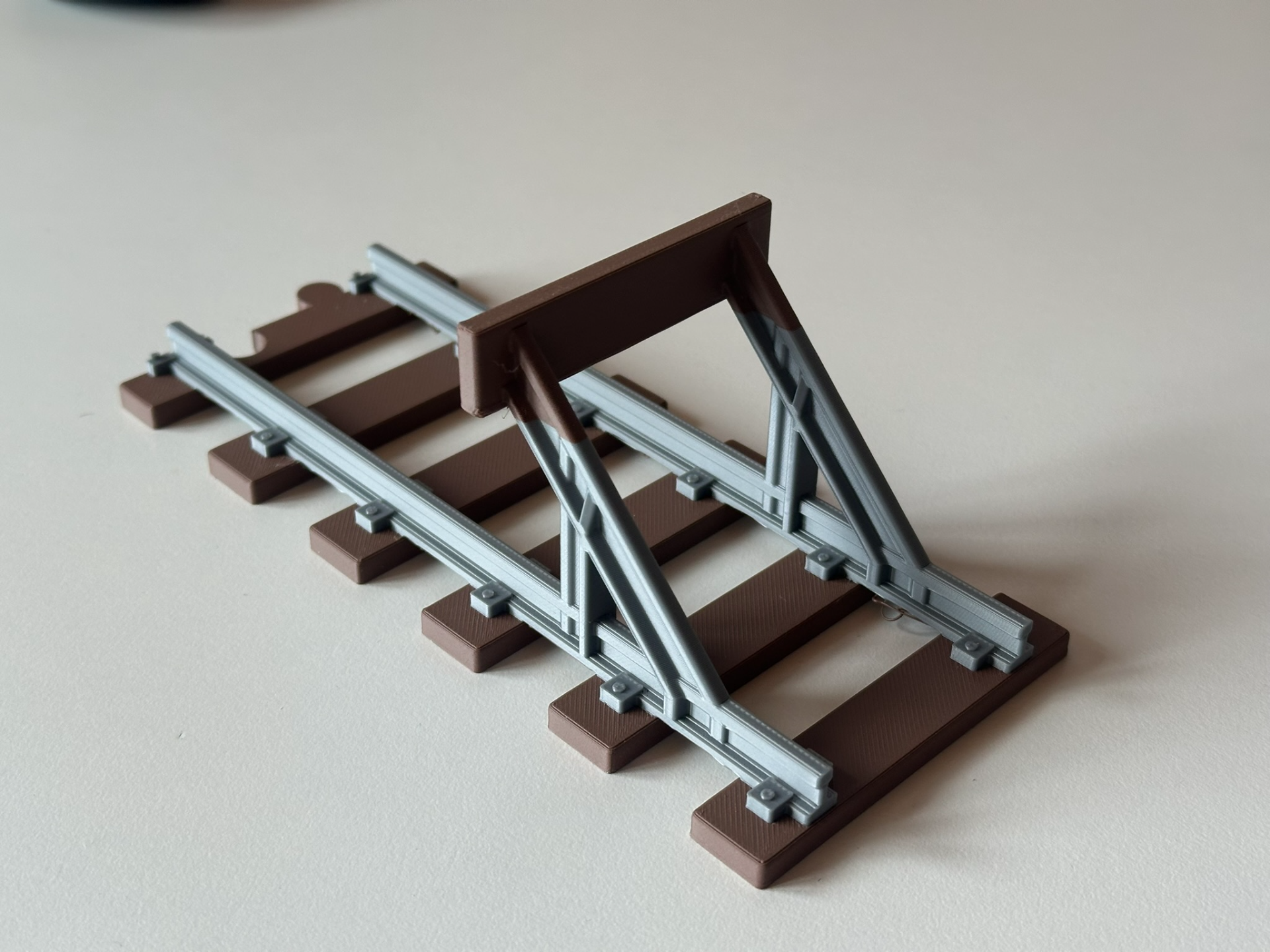 Miniatura 1 do modelo 3D End Track scale G (end buffer stop)