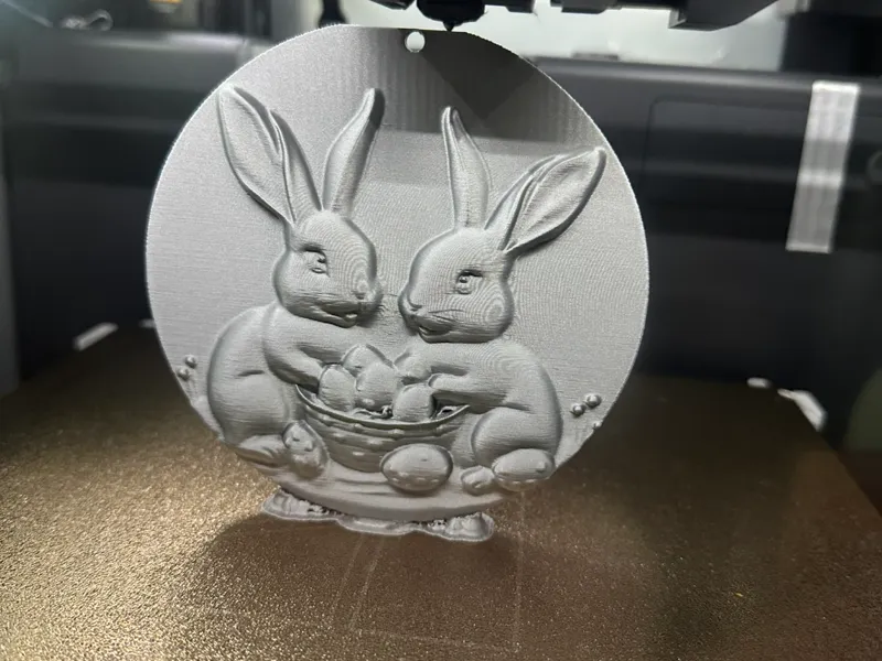 Relief Osterhasen mit Eier