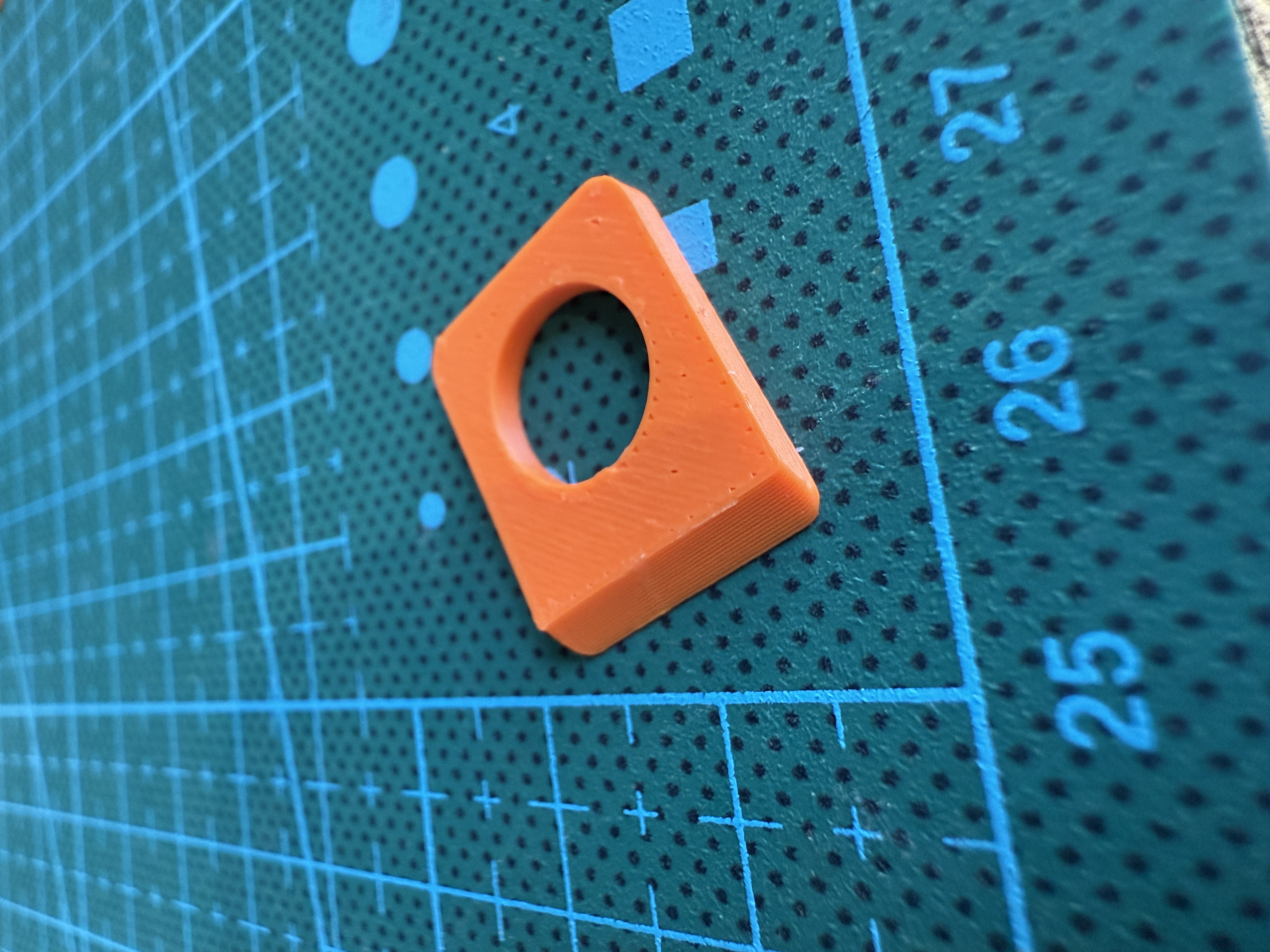 Miniatura 3 do modelo 3D 路亚飞蝇钩防缠绕助投器