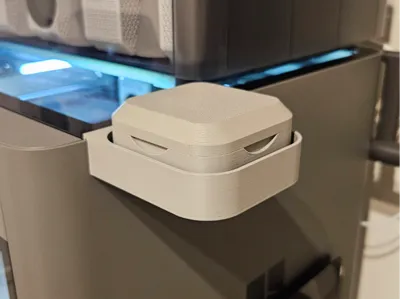 P2S holder for print plate cleaner