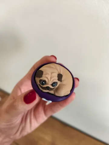 Objeto manipulable: Pug Fidget Clicker — vista de referencia 5