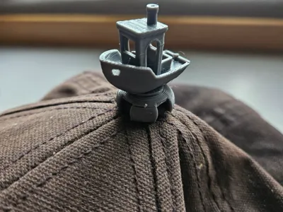 Hat Benchy