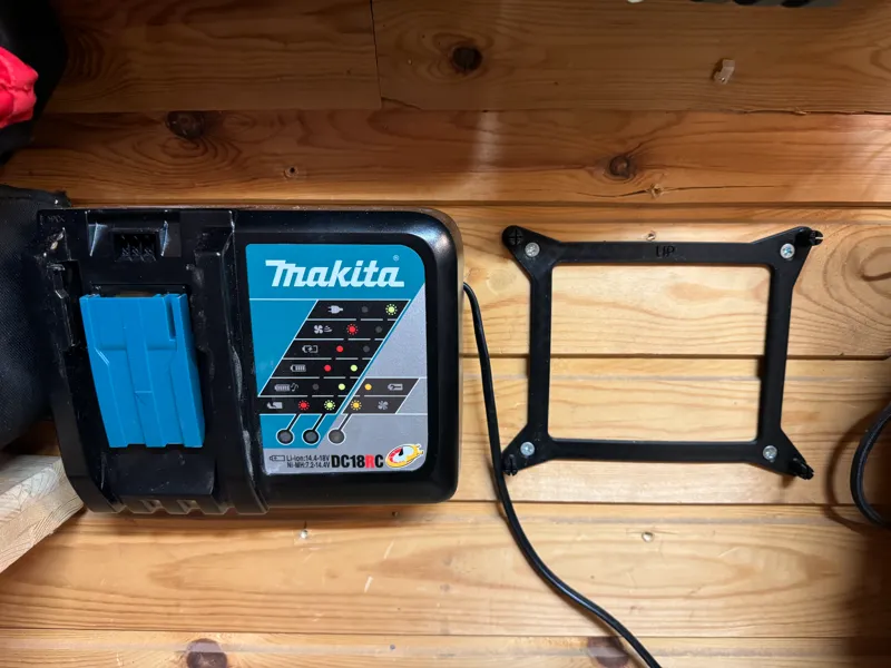 Makita charger wallmount