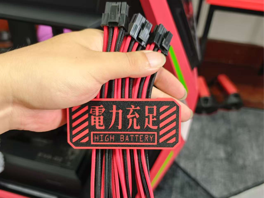 EVA风格“电力充足”显卡理线卡扣