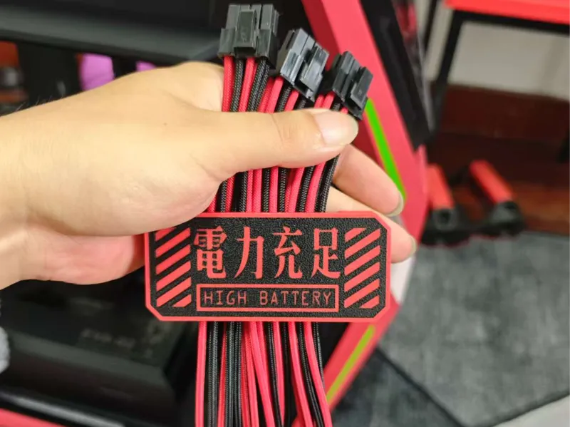 EVA风格“电力充足”显卡理线卡扣