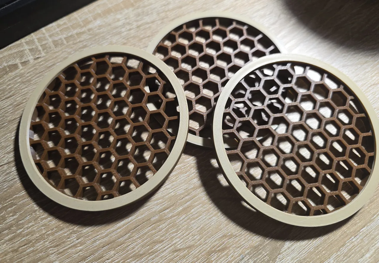 Honeycomb Cup Coaster – Modern Hexagonal Design view 3