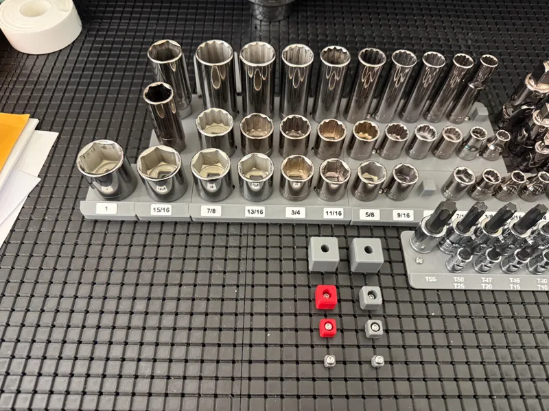 Grid10 Individual Socket Mounting Stud