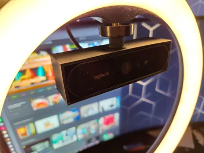 Logitech_Webcam_Holder_Ring_Light_Mount