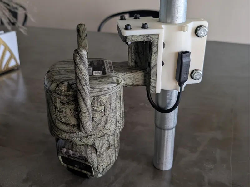 Reolink TrackMix Pole Mount