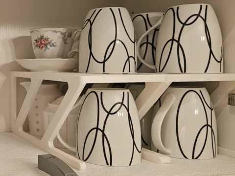 Estante o repisa: Mug Shelf Organizer — referencia de MakerWorld