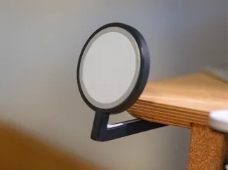 Minimal Magsafe desk attachment