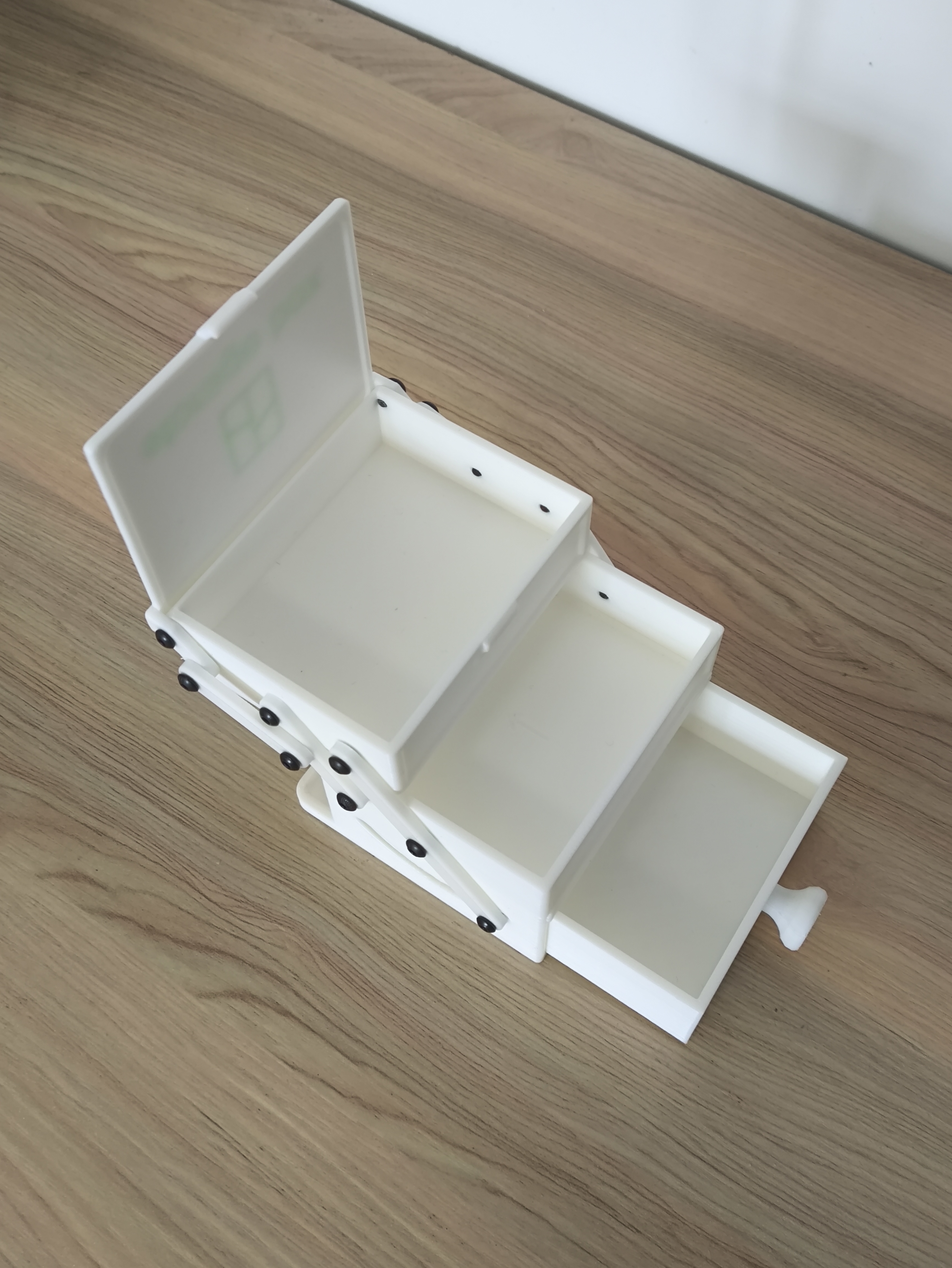 Miniatura 4 do modelo 3D 抽屉收纳盒(联动版)
