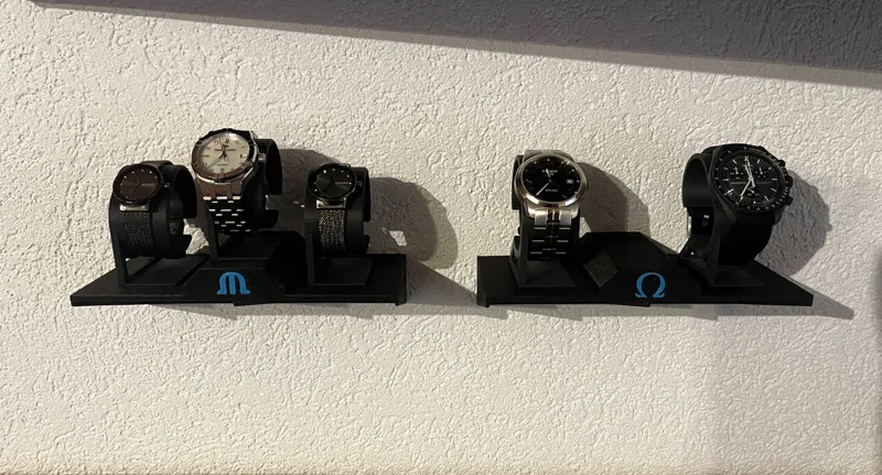 Wallmount Watchstand for 3 Watches
