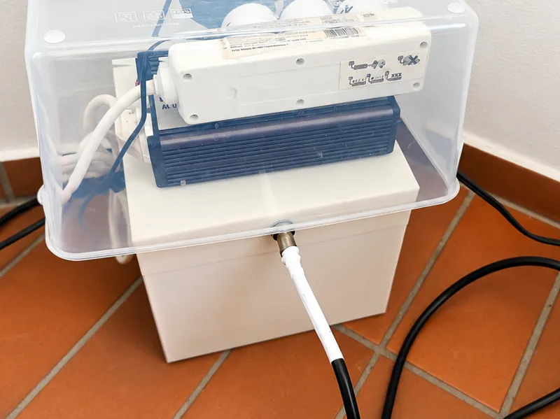 Outdoor Gehäuse für Auto-Batterie (207x175x175mm)