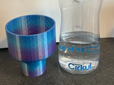 62-ounce Cirkul bottle car adapter
