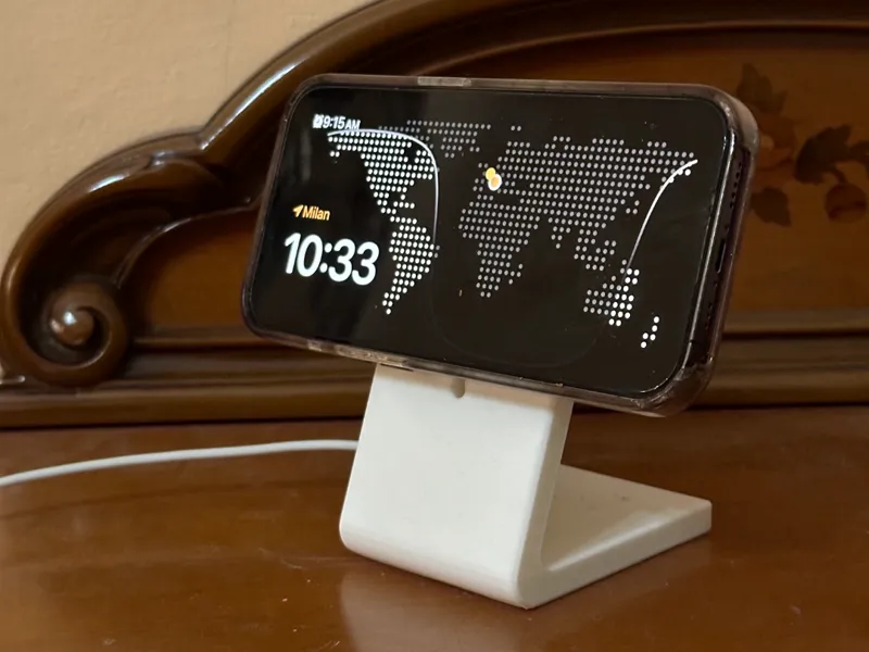 Minimal MagSafe Phone Stand – Portrait & Landscape
