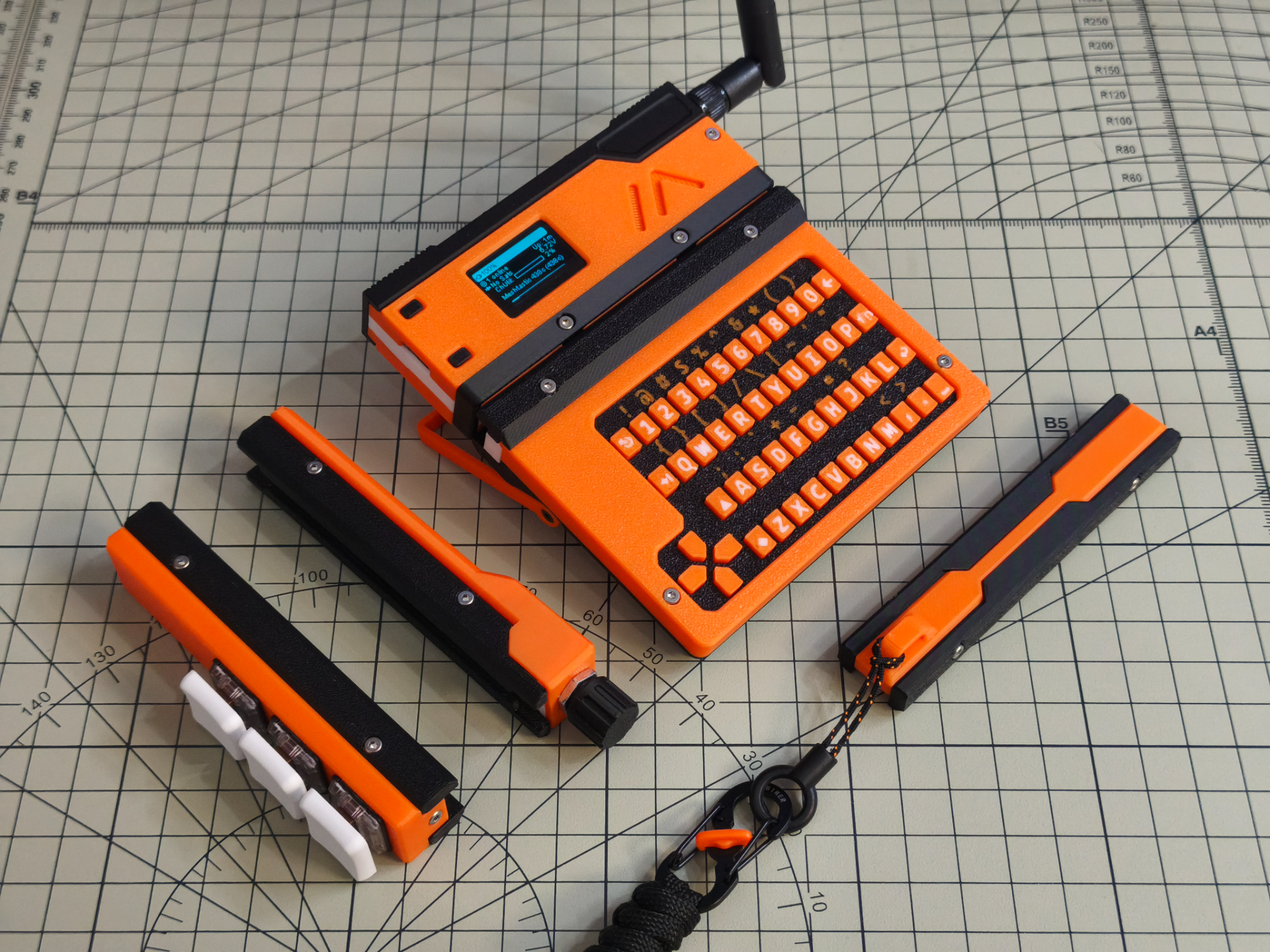 MeshSlide - Modular Meshtastic Case for Heltec V4