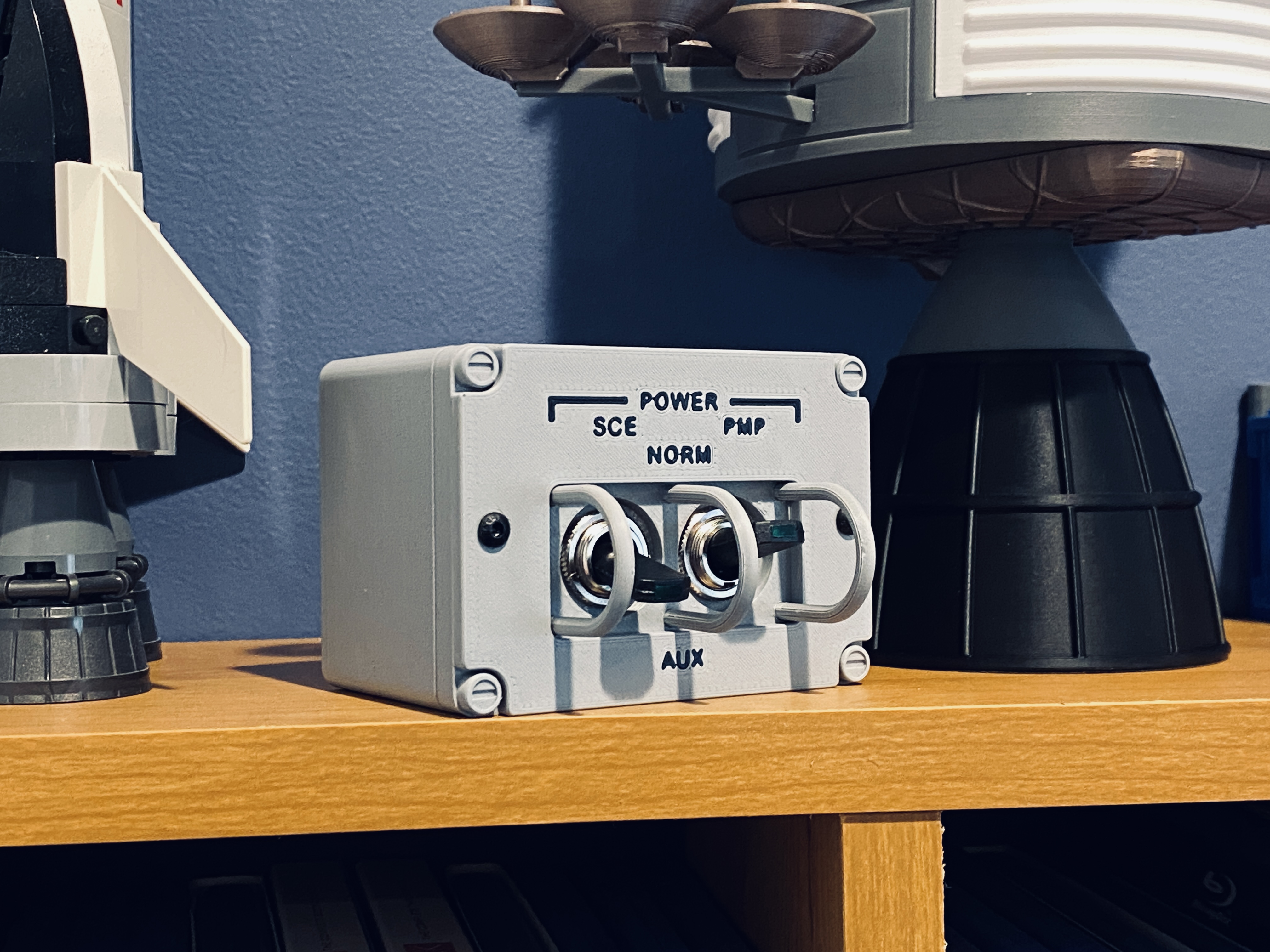 Miniatura 4 do modelo 3D Apollo 12 SCE Lightning Strike Switch