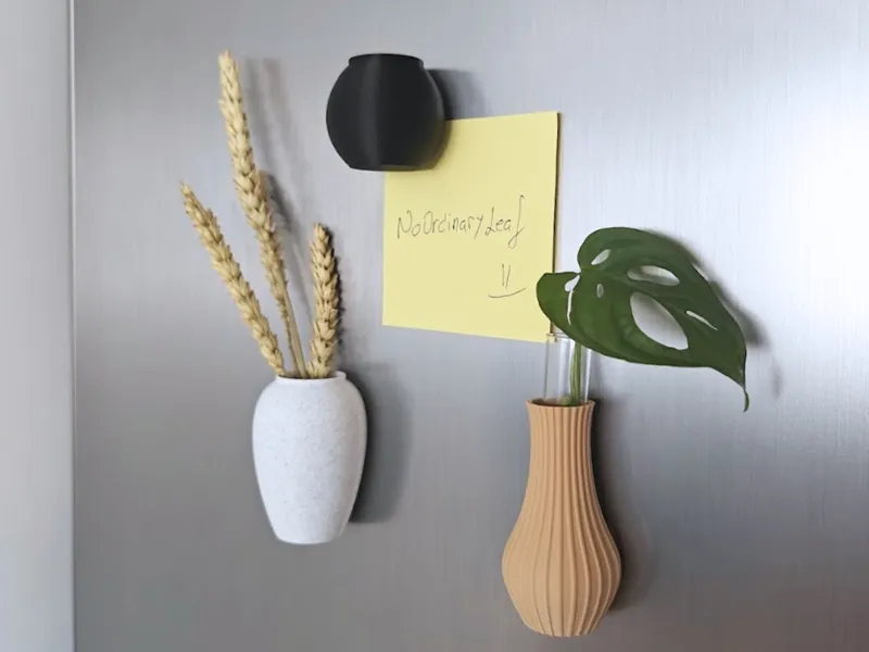 Magnetic Mini Vases