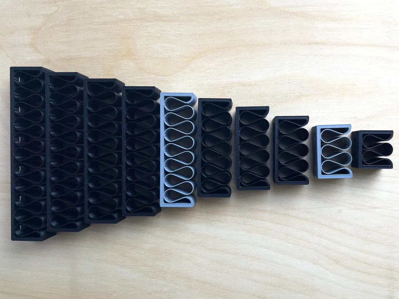 universal cable holder screw-edition view 2