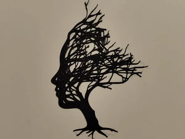 Décoration murale femme-arbre