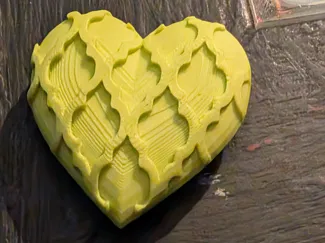 Patterned relief on 3d heart