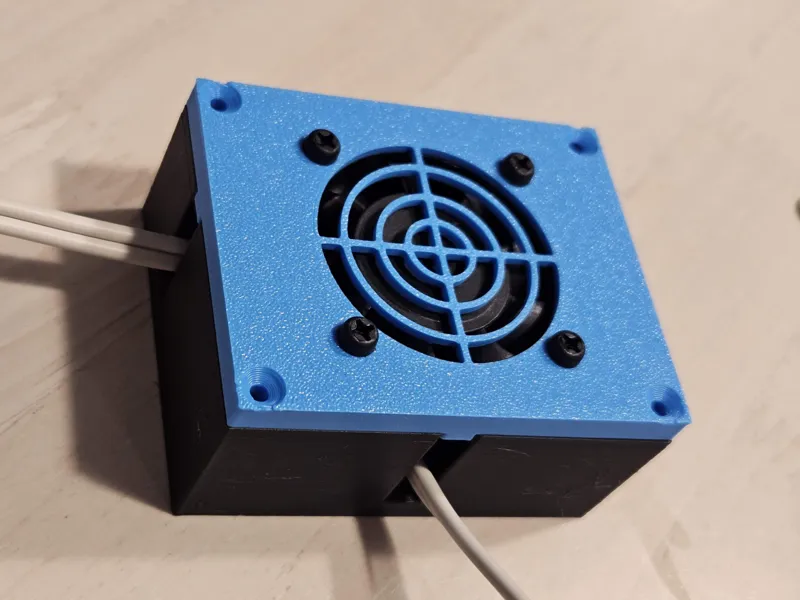 Customizable PCB enclosure with fan