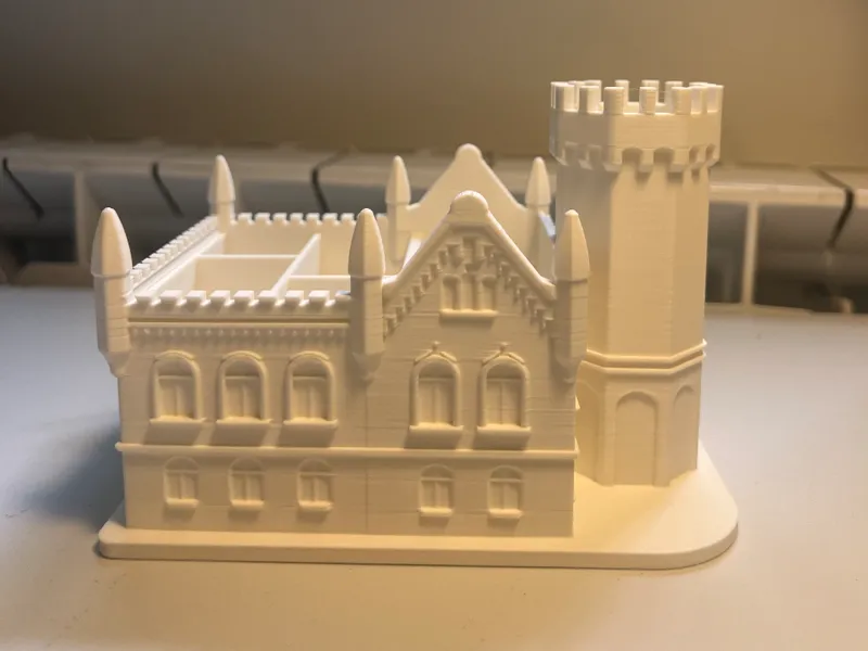 Royal Stationery: Miclăușeni Castle Pencil Holder