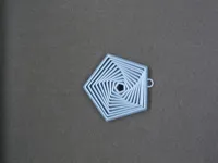 Porte-clés fidget pentagone à anneaux — photo 2