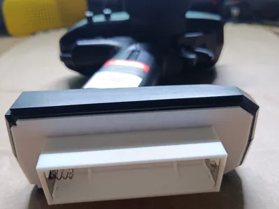 Meijiaxin 14303t3b remote control modified to 18650 power supply