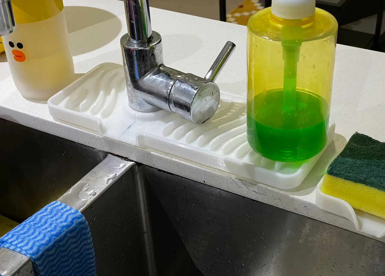 Kitchen Bathroom Sink Splash Guard | 厨房浴室水龙头防溅沥水垫 view 2