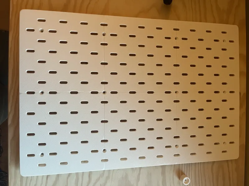 InfiniSkadis A1mini low-cost and Invisible Screws
