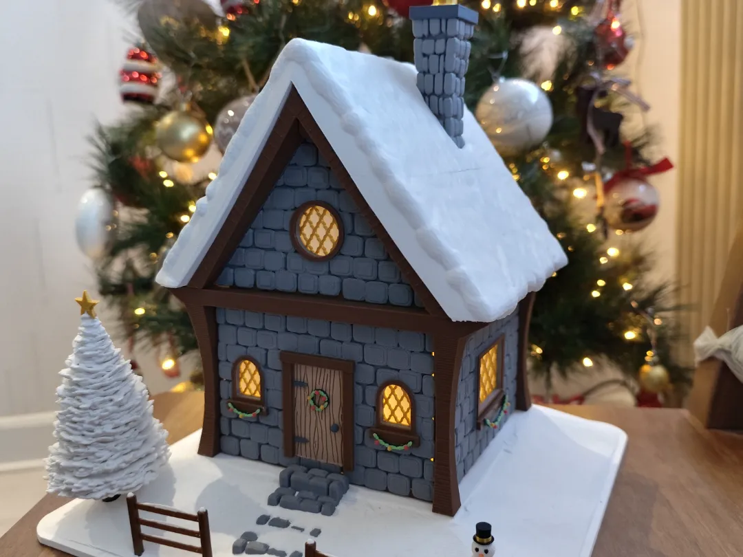 Decorative Christmas House Ornaments Special Design Wooden Decorative Figurine Collectible Gift