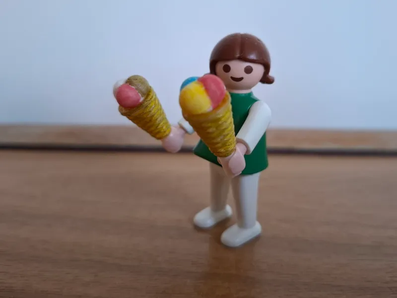 Eis in der Waffel für Playmobilfiguren kompatibel 
