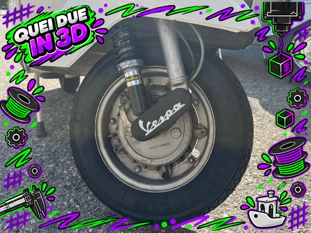 Tapa o cubierta: Vespa PX Fork Cover – Front Fork Protective Cover. Referencia del modelo original.