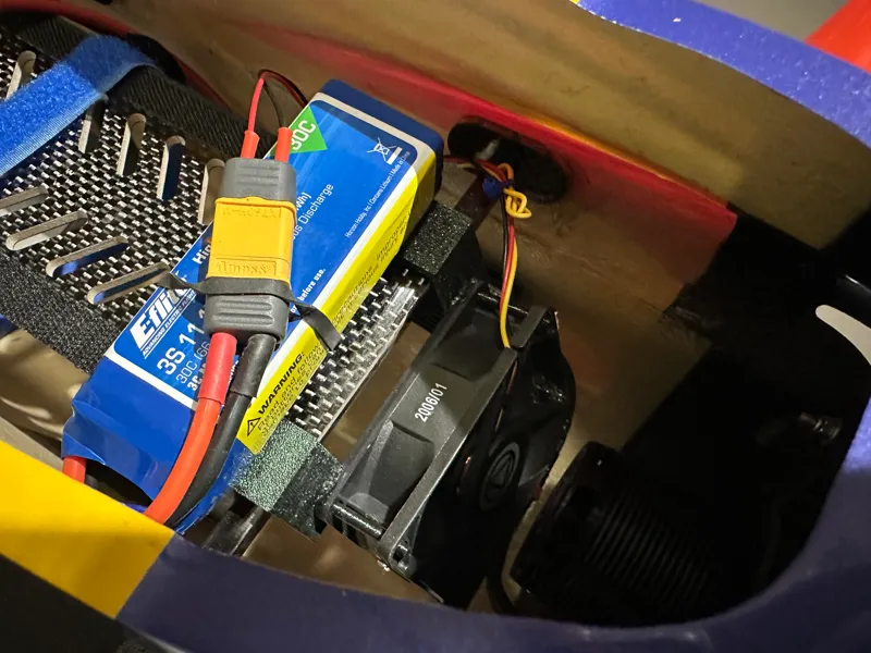 Fan holder for RC Planes - Cooler on the motor