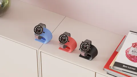Samsung Galaxy Watch Charging Stand view 4