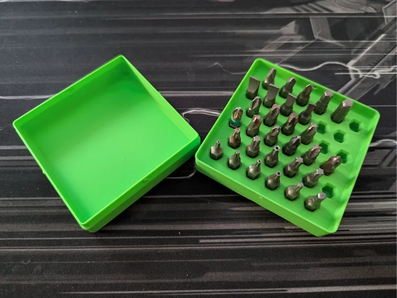 Gridfinity Hex Bit Holder with self holding lid