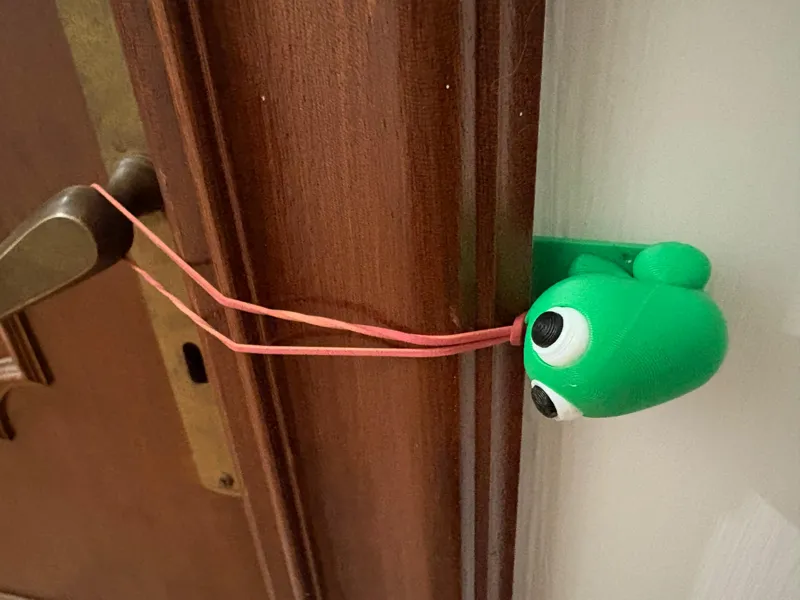 Frog Door Keeper – Dog Proof Door Strap