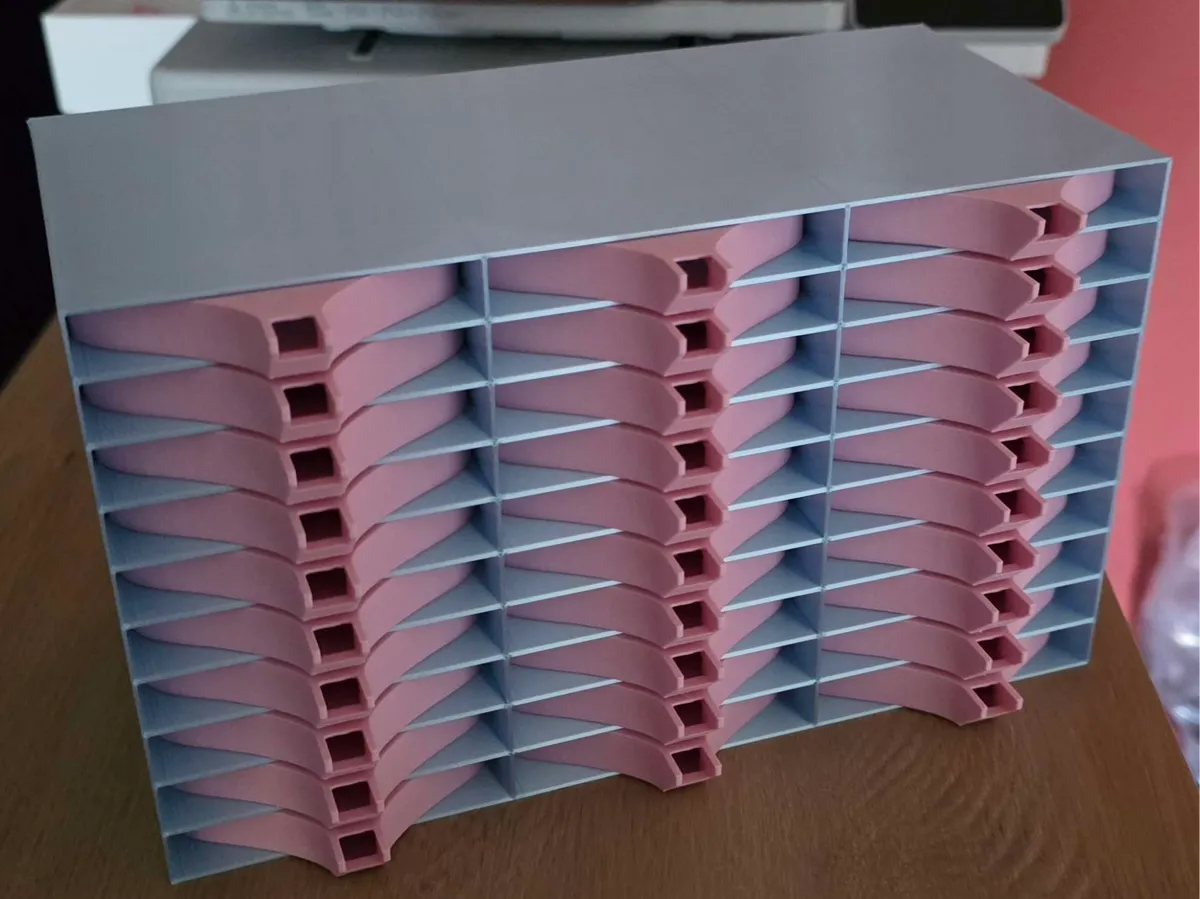 Tour de rangement pour plateaux de diamond painting